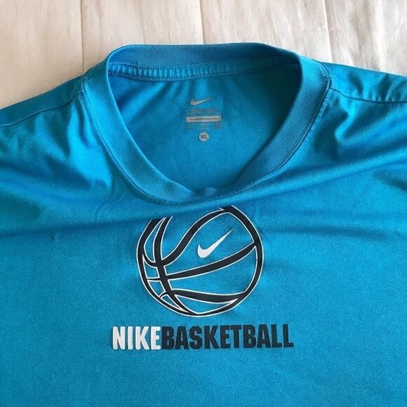 Nike boys athletic T-shirt size XL - Picture 2 of 2